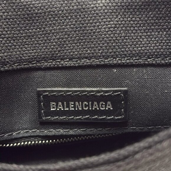 Auth BALENCIAGA - 619979 Black White Canvas Tote Bag - Picture 8 of 8